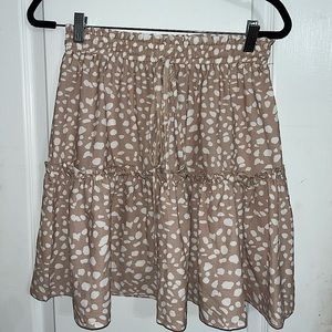 Boutique Animal Print Beige/White Flowy Skirt w/ Adjustable Waist — M